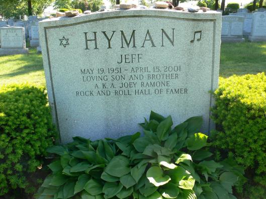 Joey Ramone grave